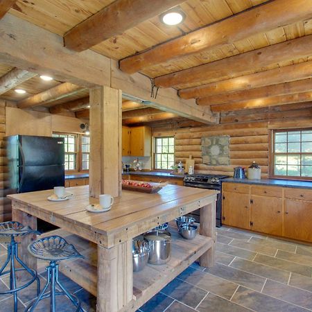 Cozy Log Cabin Getaway With Fire Pit And 3 Acres! Ruckersville Exteriör bild