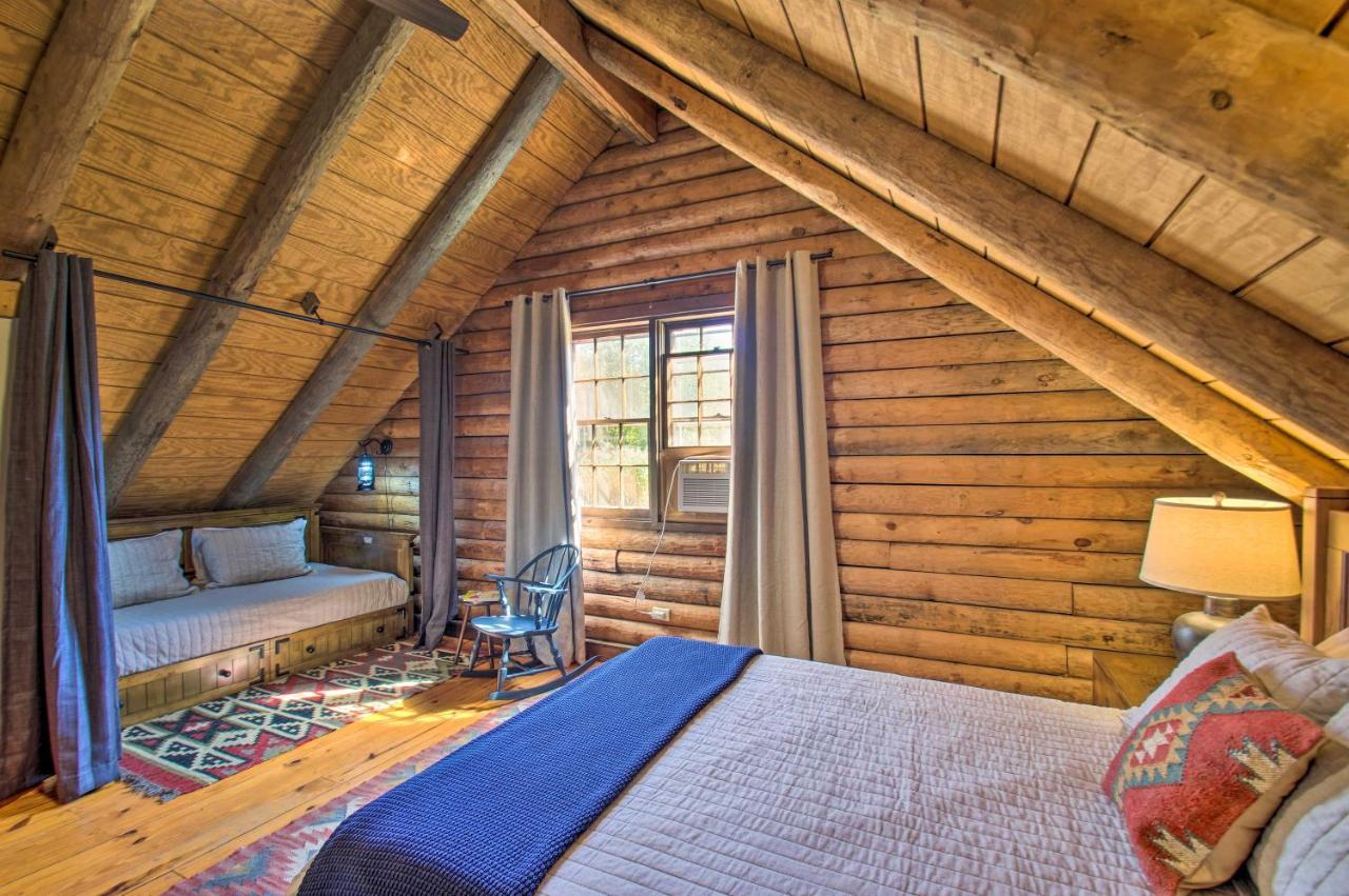 Cozy Log Cabin Getaway With Fire Pit And 3 Acres! Ruckersville Exteriör bild