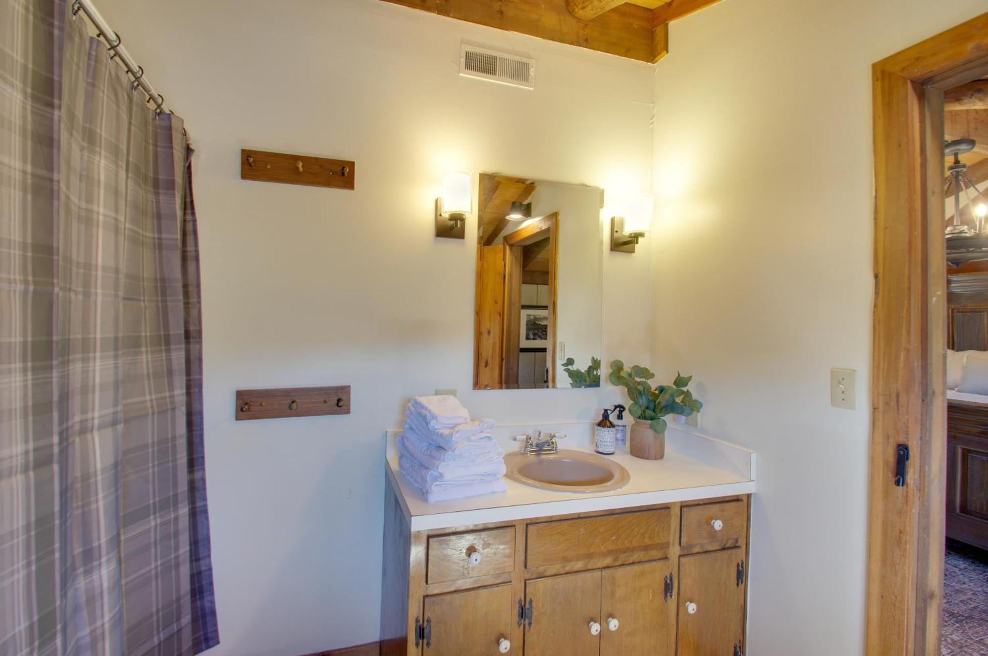 Cozy Log Cabin Getaway With Fire Pit And 3 Acres! Ruckersville Exteriör bild