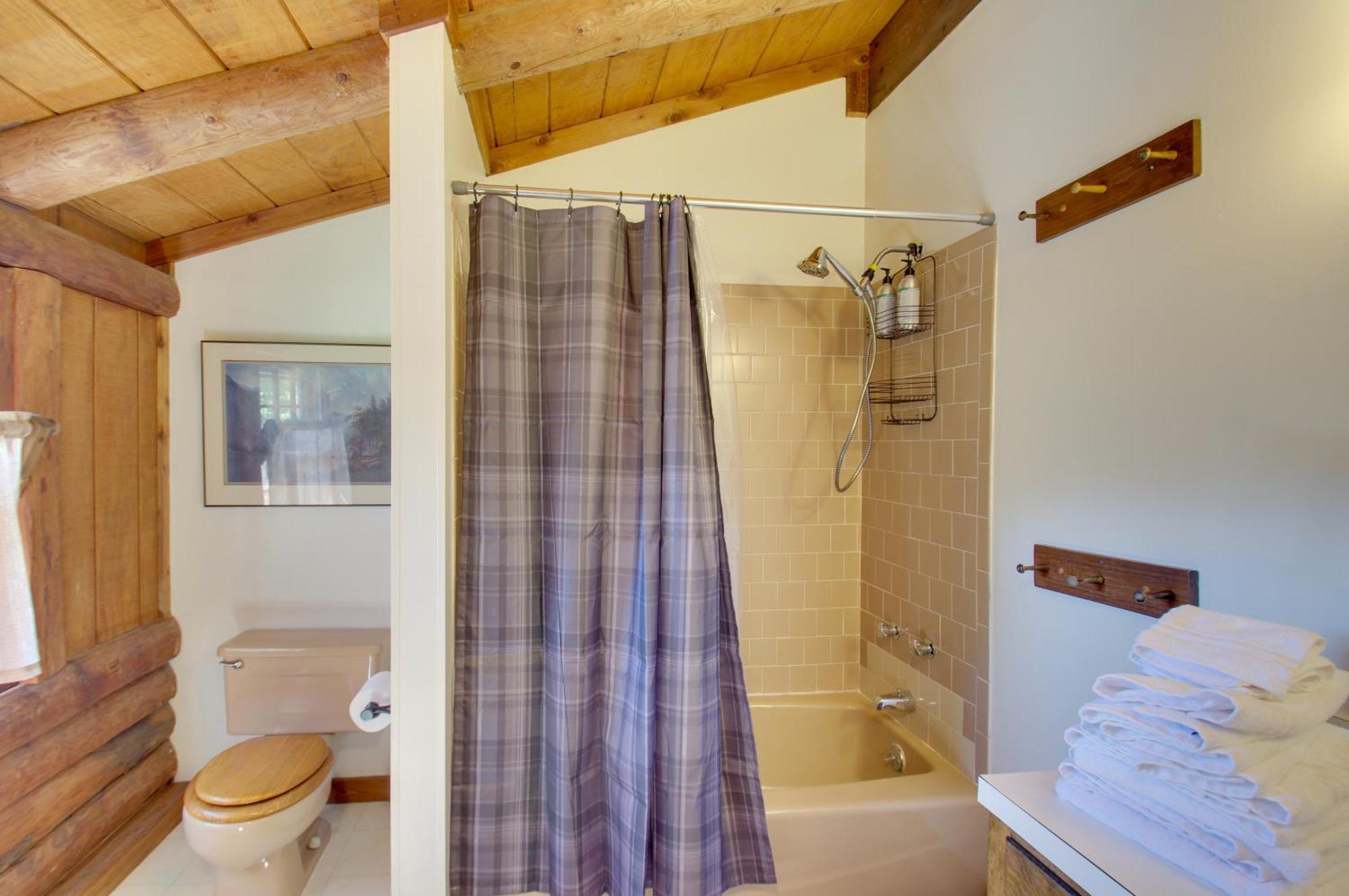 Cozy Log Cabin Getaway With Fire Pit And 3 Acres! Ruckersville Exteriör bild
