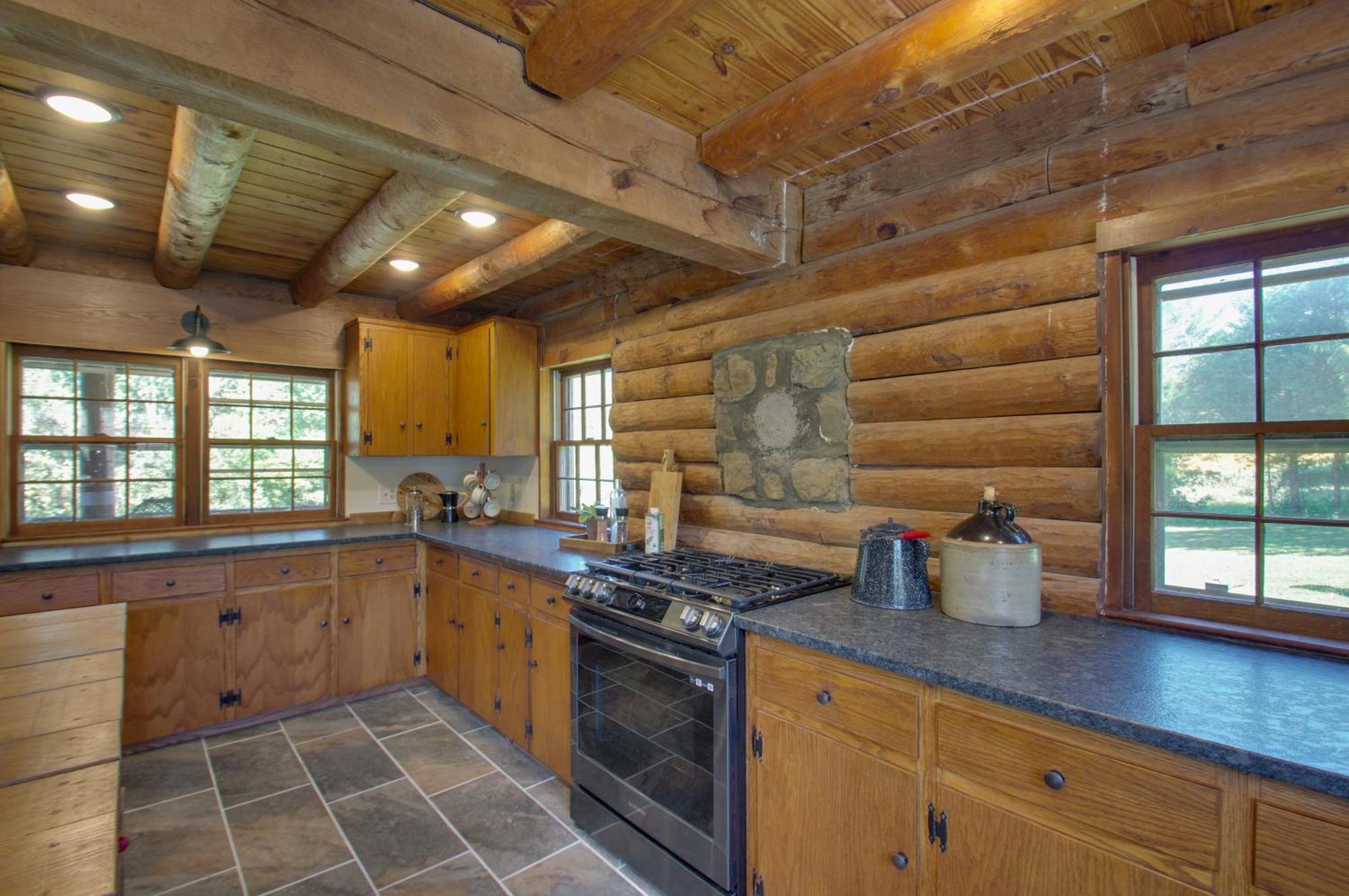 Cozy Log Cabin Getaway With Fire Pit And 3 Acres! Ruckersville Exteriör bild